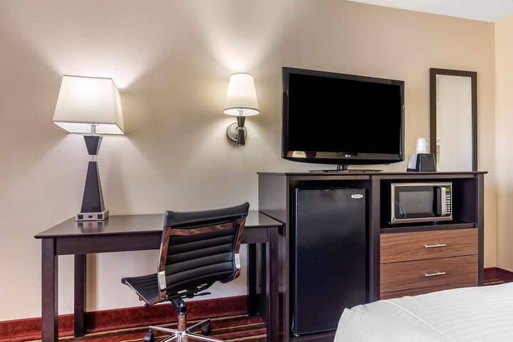 Room 7 of 30