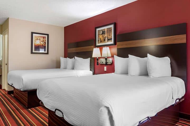 Room 5 of 30