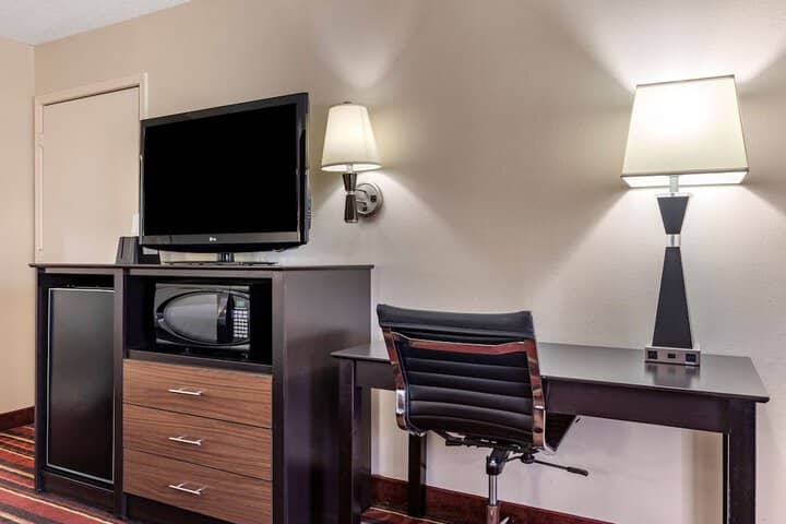 Room 14 of 30