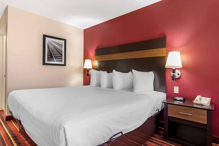 Room 18 of 30