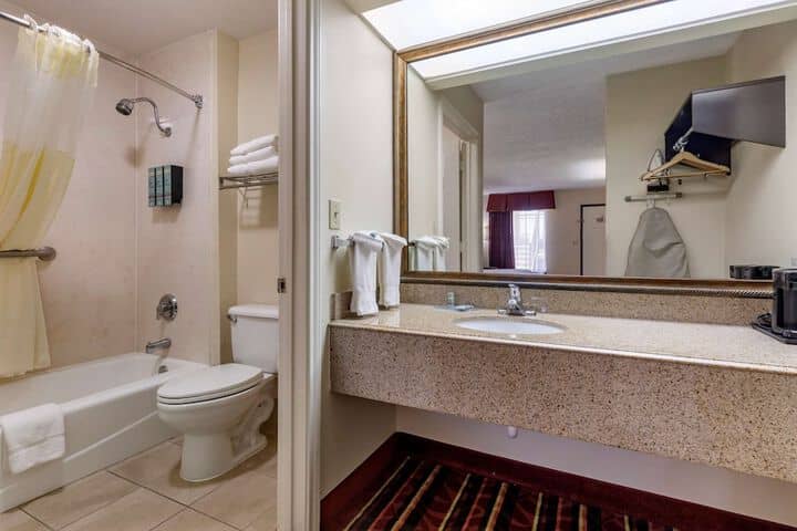 Room 21 of 30